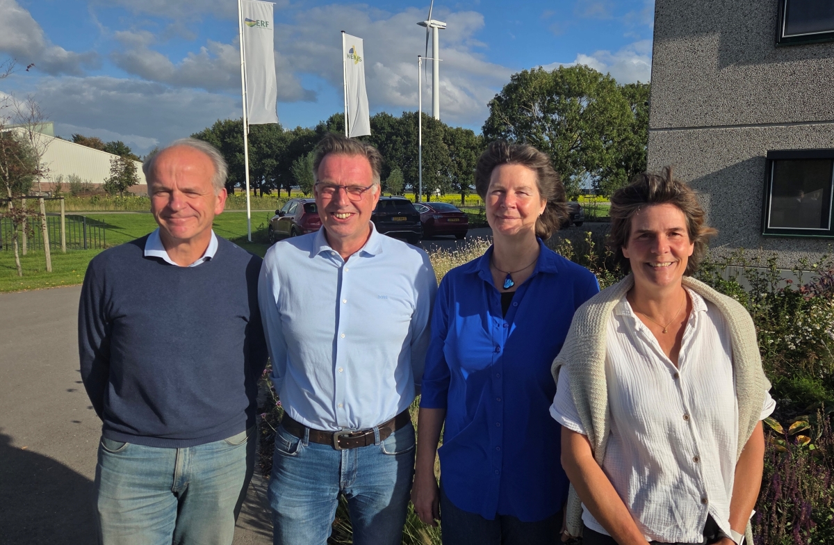 Directeur-bestuurder Jaco Burgers met bestuursleden Stichting ERF Directeur-bestuurder Jaco Burgers met bestuursleden Stichting ERF